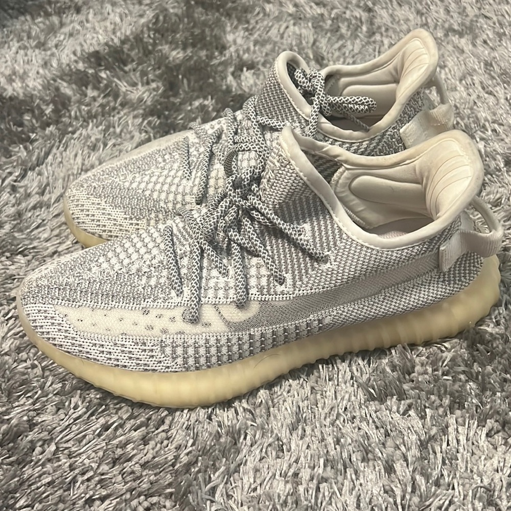 Yeezy static